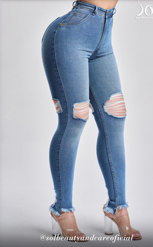 
                  
                    Load image into Gallery viewer, Push Up Jeans - Capri Blue
                  
                