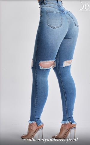 
                  
                    Load image into Gallery viewer, Push Up Jeans - Capri Blue
                  
                